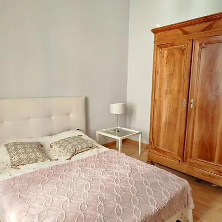 Apartment T5 Tout A Pied Ajaccio (Corsica)